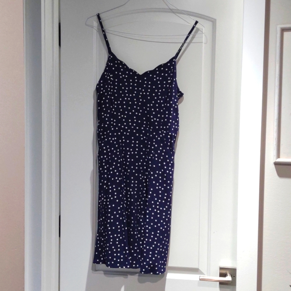 Hawthorne Medium (size 6) Navy Blue with white polka dots
